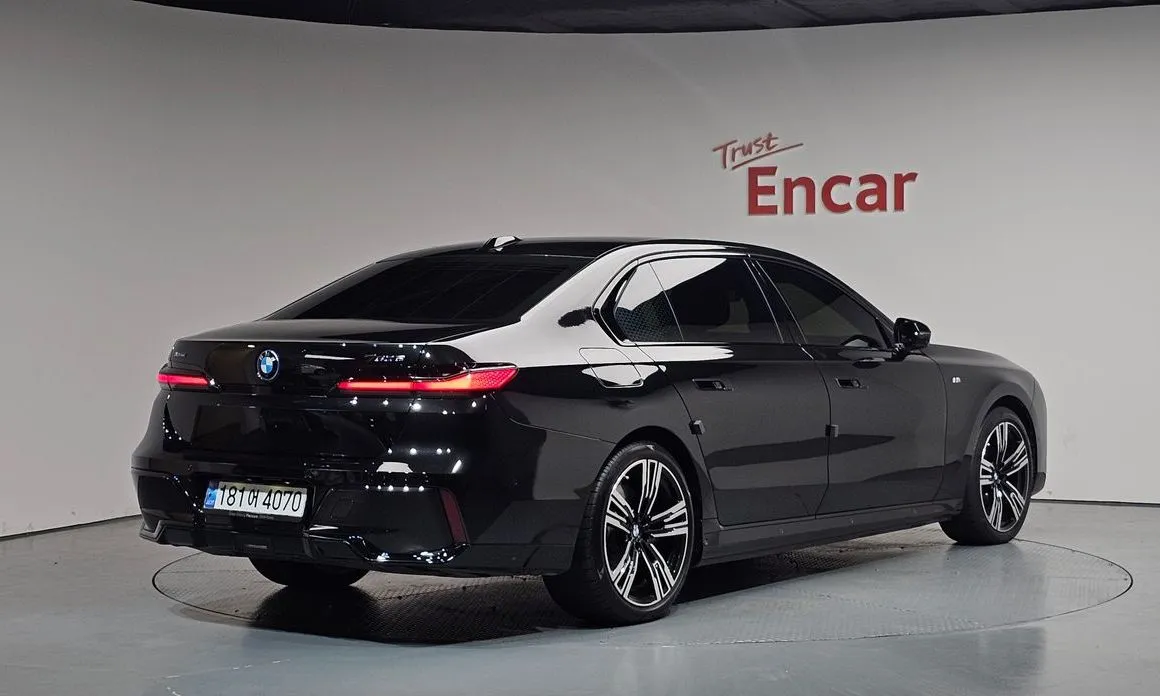 BMW 7-Series 2024 из KR, фото 4