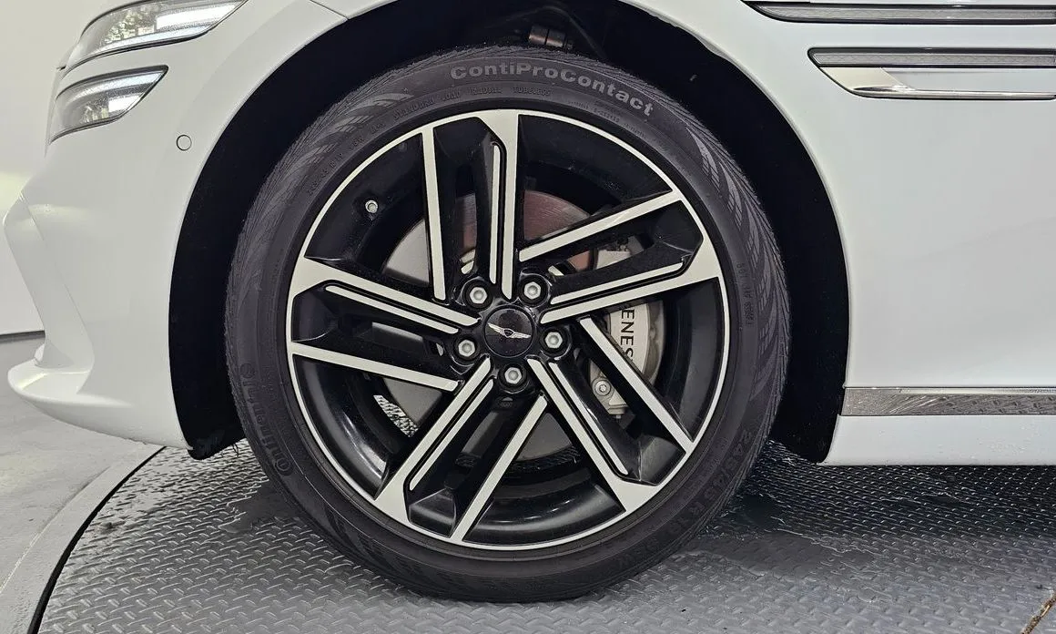 Genesis G80 — фото 2