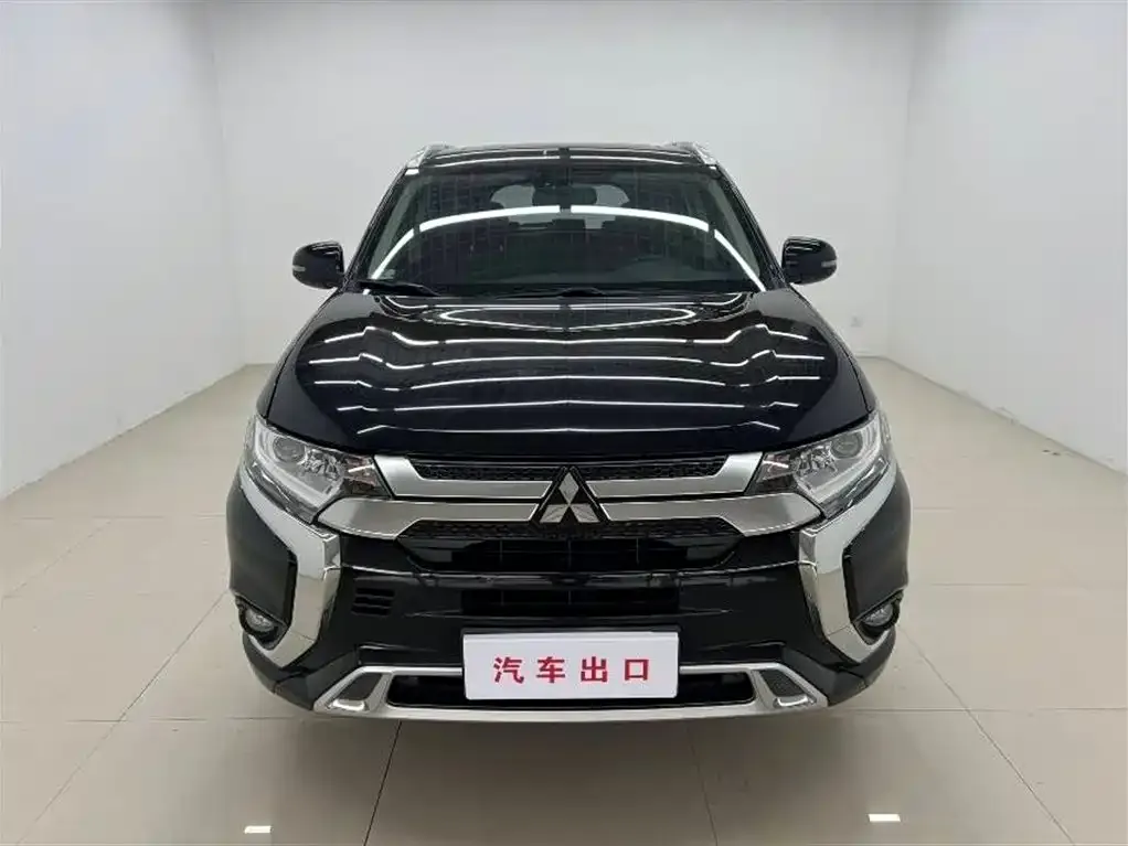 Mitsubishi Outlander — фото 4