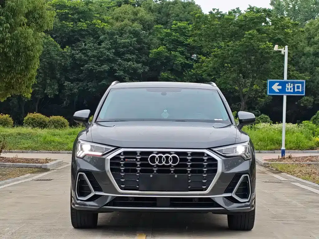 Audi Q3 — фото 9