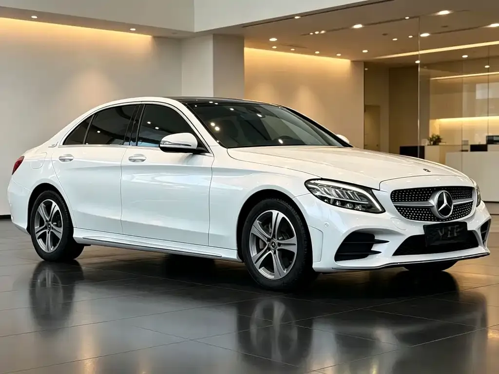 Mercedes-Benz C-Class — фото 7