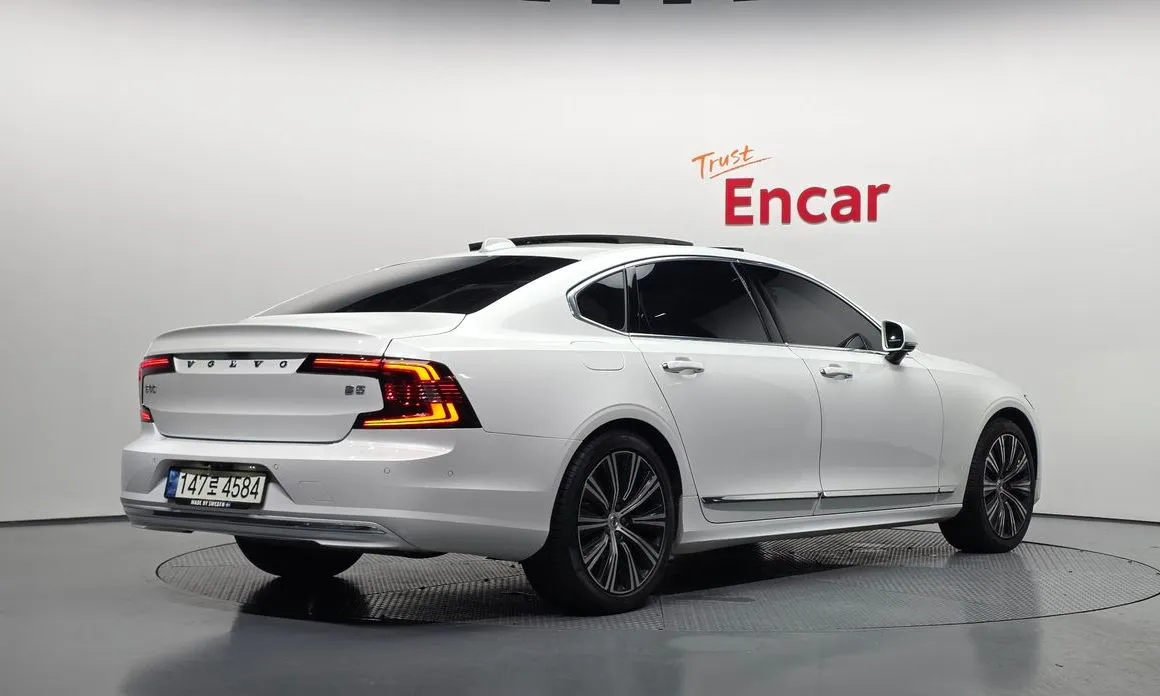 Volvo S90 — фото 3