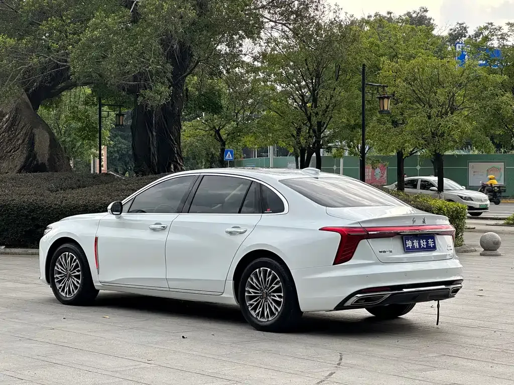 Hongqi H5 — фото 3