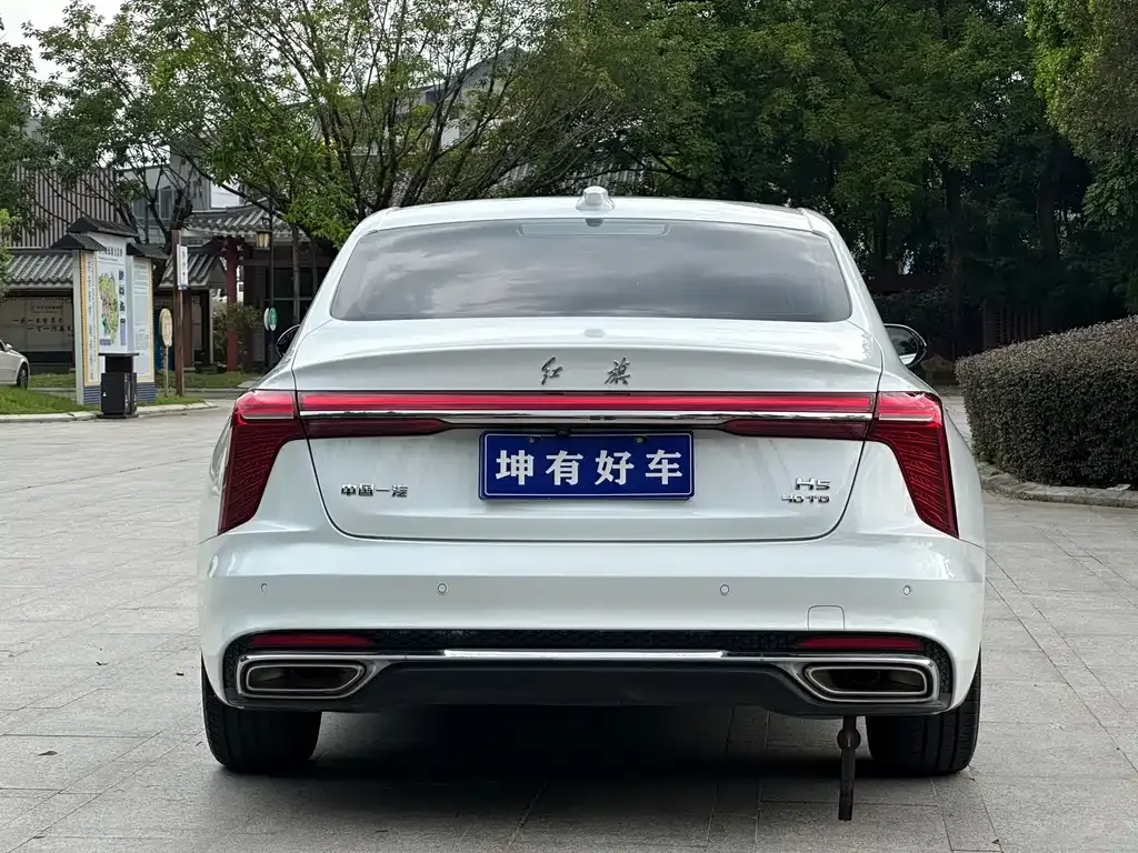 Hongqi H5 — фото 2