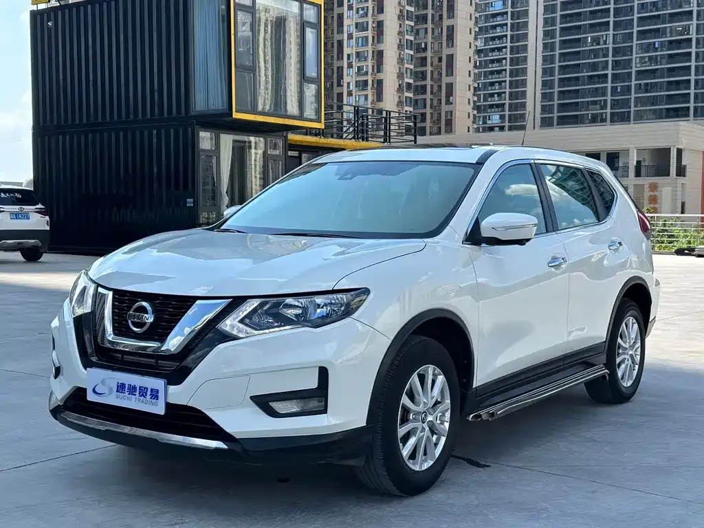 Nissan X-Trail — фото 1