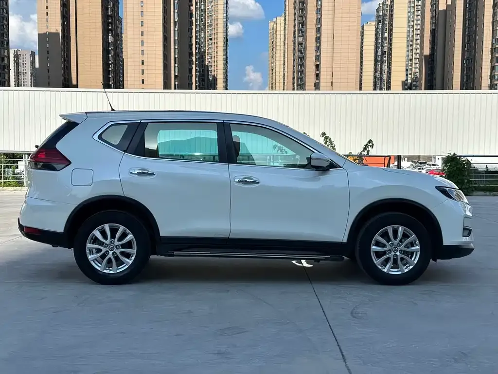 Nissan X-Trail — фото 2