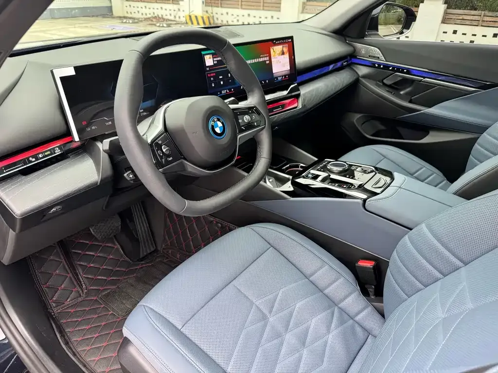 BMW i5 — фото 8