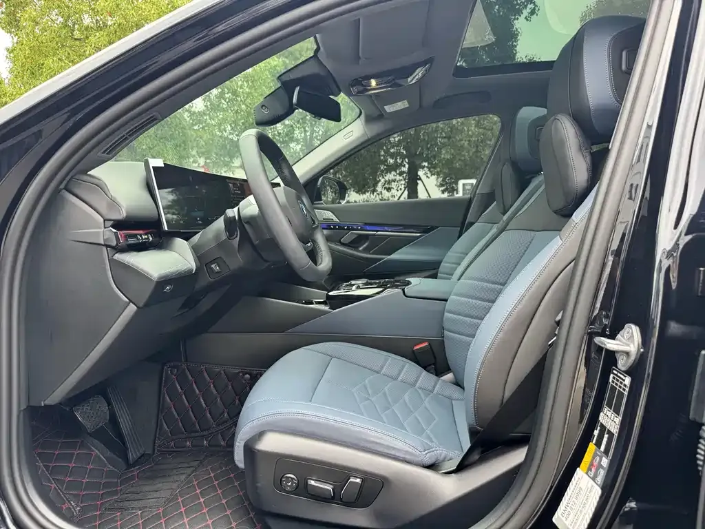 BMW i5 — фото 9