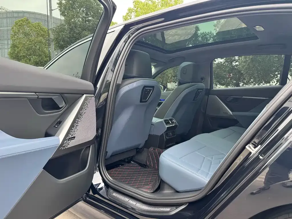 BMW i5 — фото 2