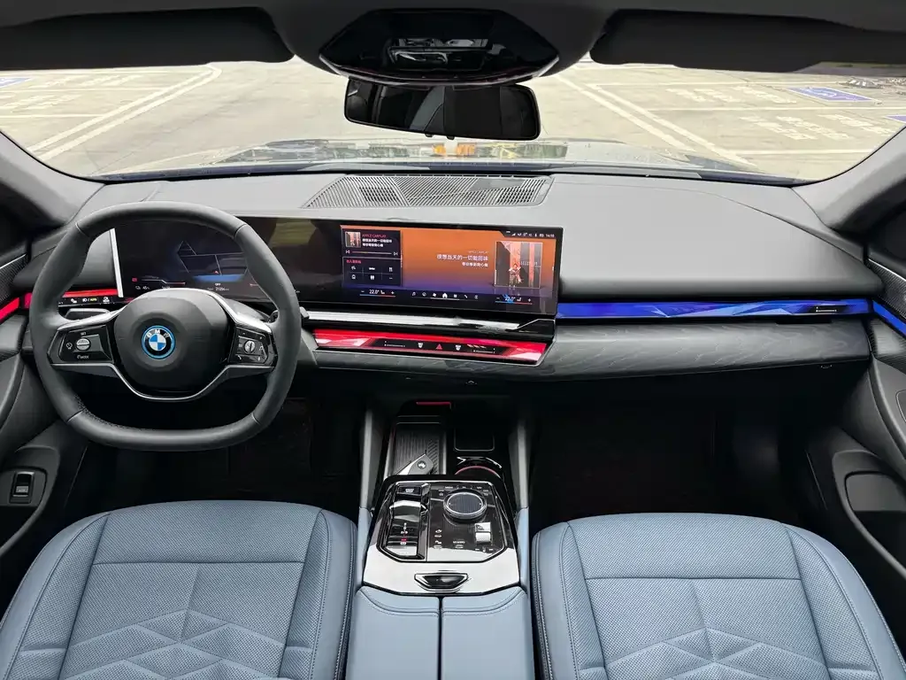 BMW i5 — фото 3