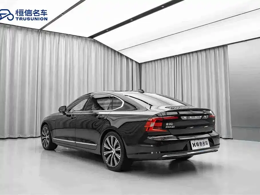 Volvo S90 — фото 10