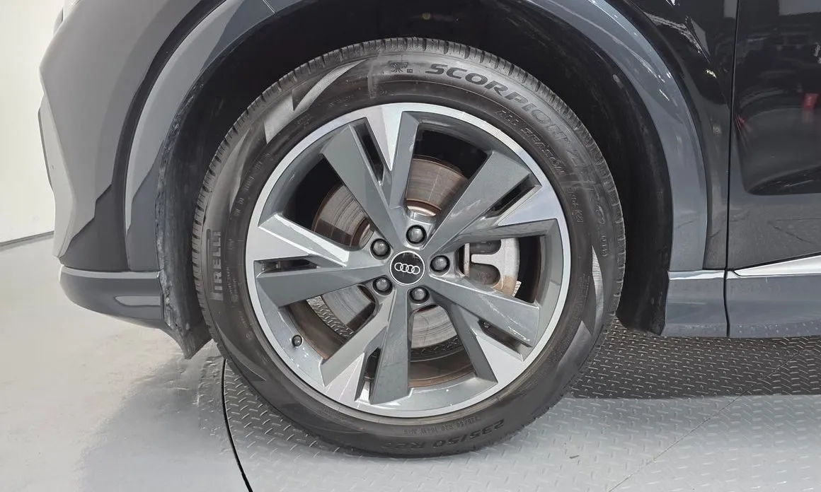 Audi Q4 e-tron 2022 из KR, фото 9
