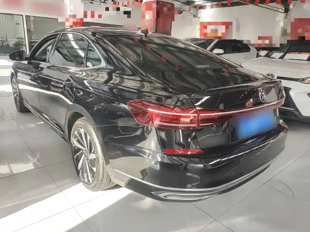 Volkswagen Passat — фото 7