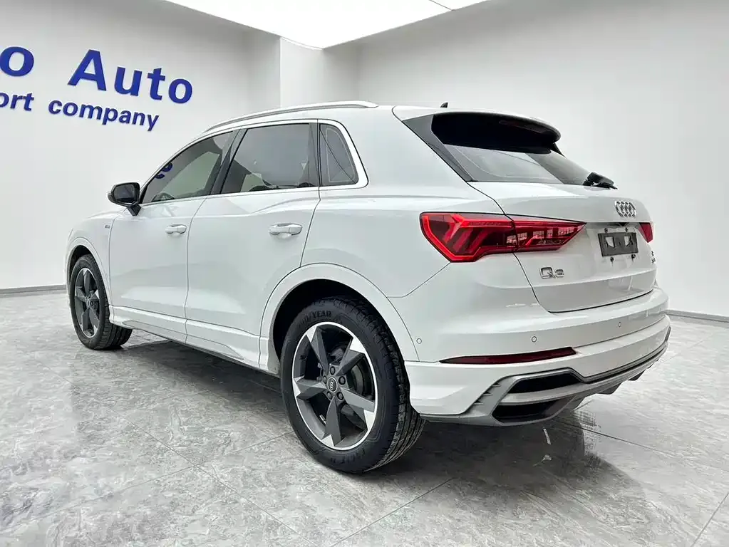 Audi Q3 — фото 5