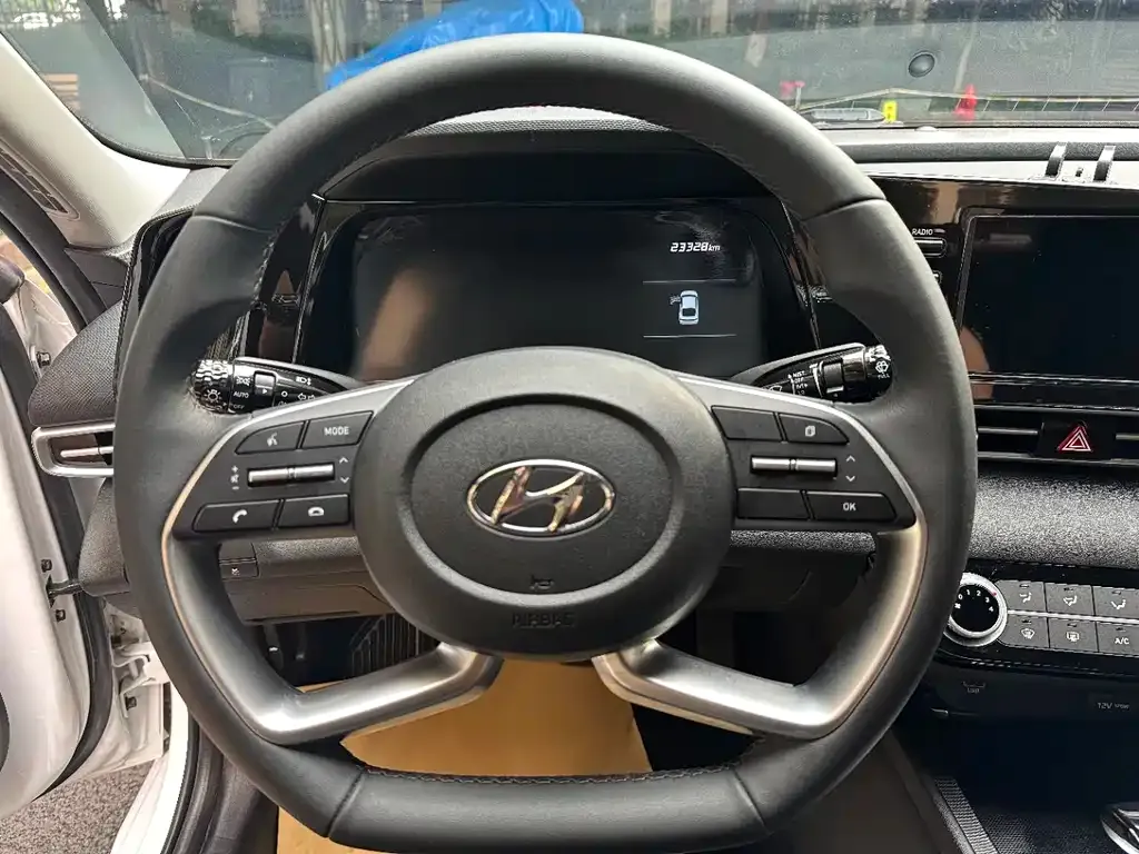 Hyundai Elantra — фото 6