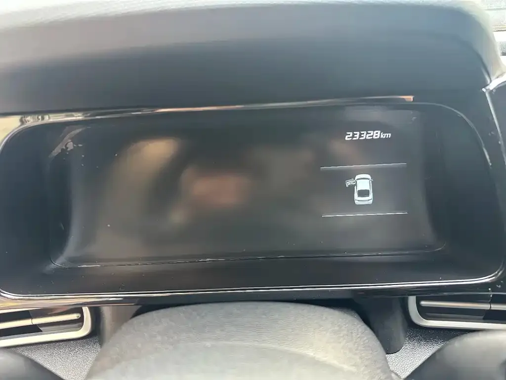 Hyundai Elantra — фото 2