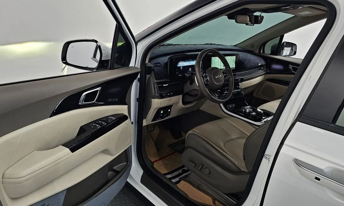 Kia Carnival — фото 10