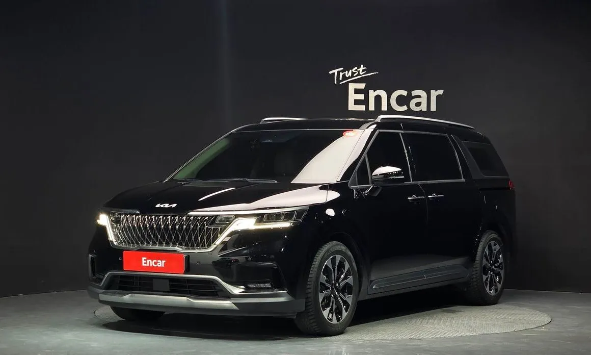 Kia Carnival — фото 1