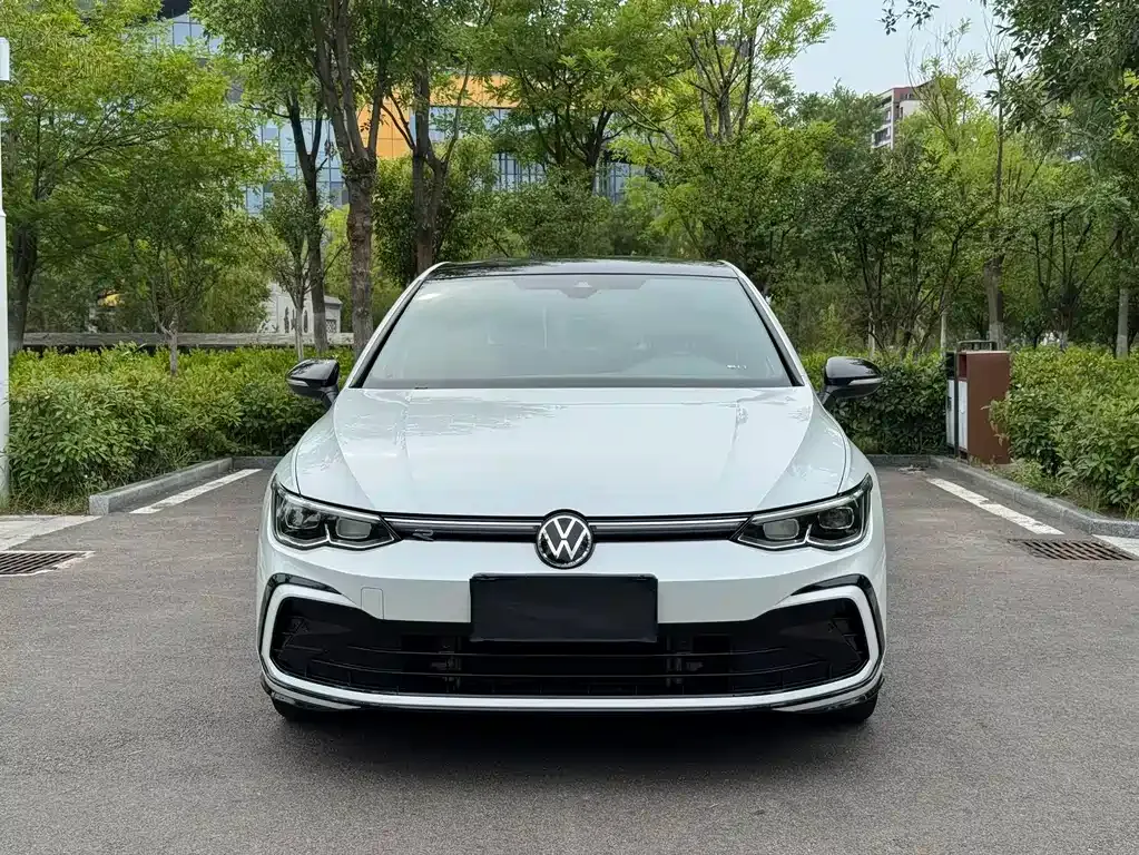 Volkswagen Golf — фото 8