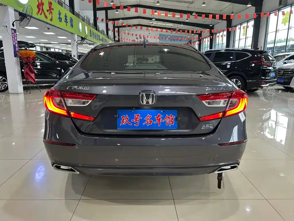 Honda Accord — фото 6