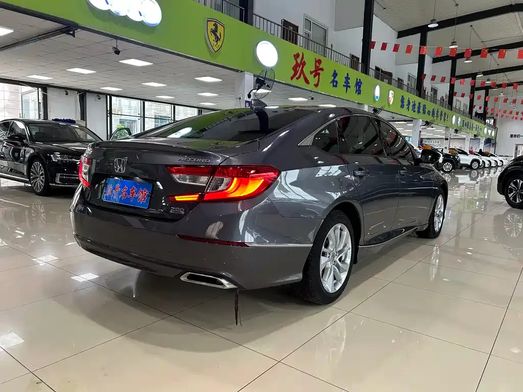 Honda Accord — фото 4