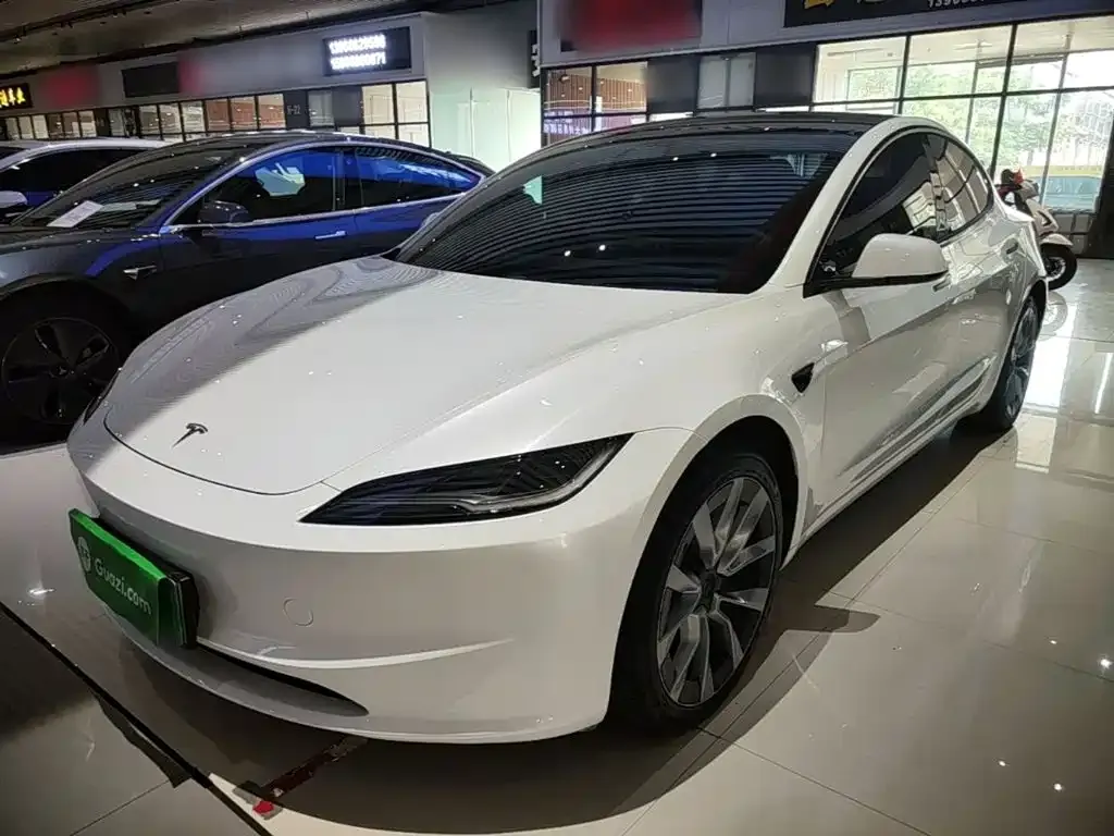 Tesla Model 3 — фото 7