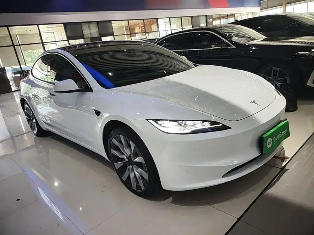 Tesla Model 3 — фото 8