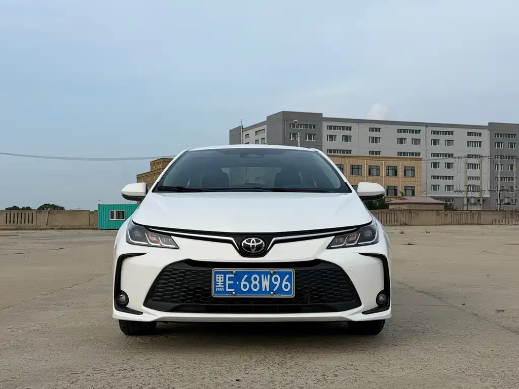 Toyota Corolla — фото 2