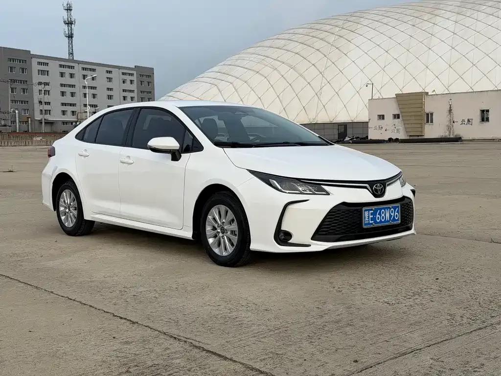 Toyota Corolla — фото 3
