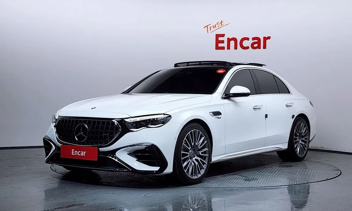 Mercedes-Benz E-Class — фото 1