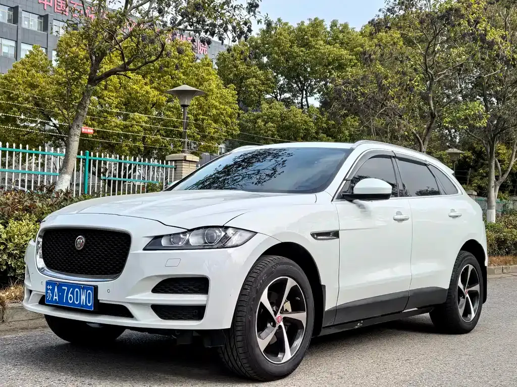 Jaguar F-PACE