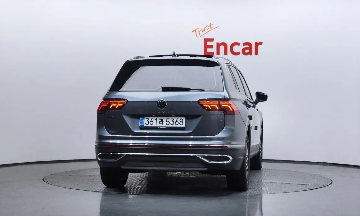 Volkswagen Tiguan — фото 6
