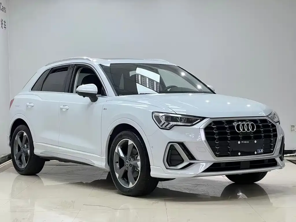 Audi Q3 — фото 6