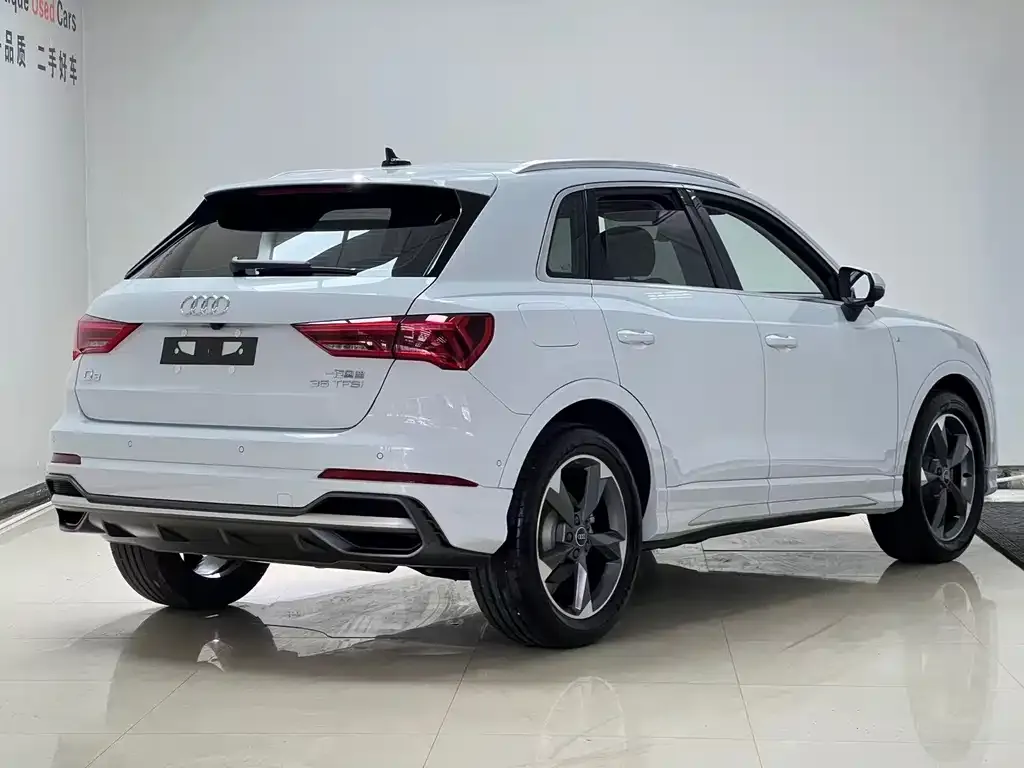 Audi Q3 — фото 3