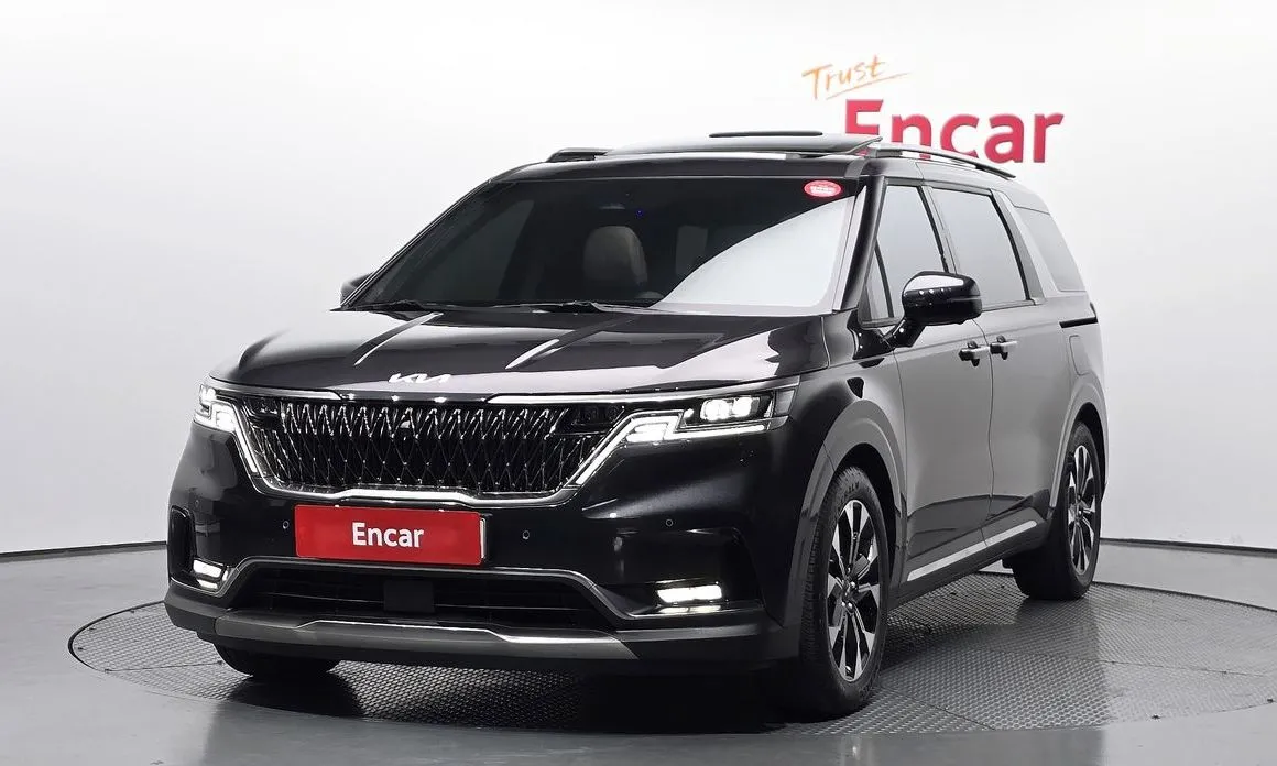 Kia Carnival — фото 1