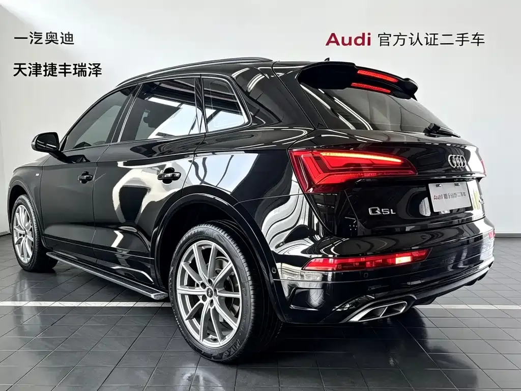 Audi Q5L — фото 4