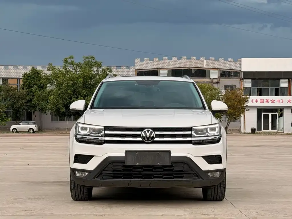 Volkswagen Tharu