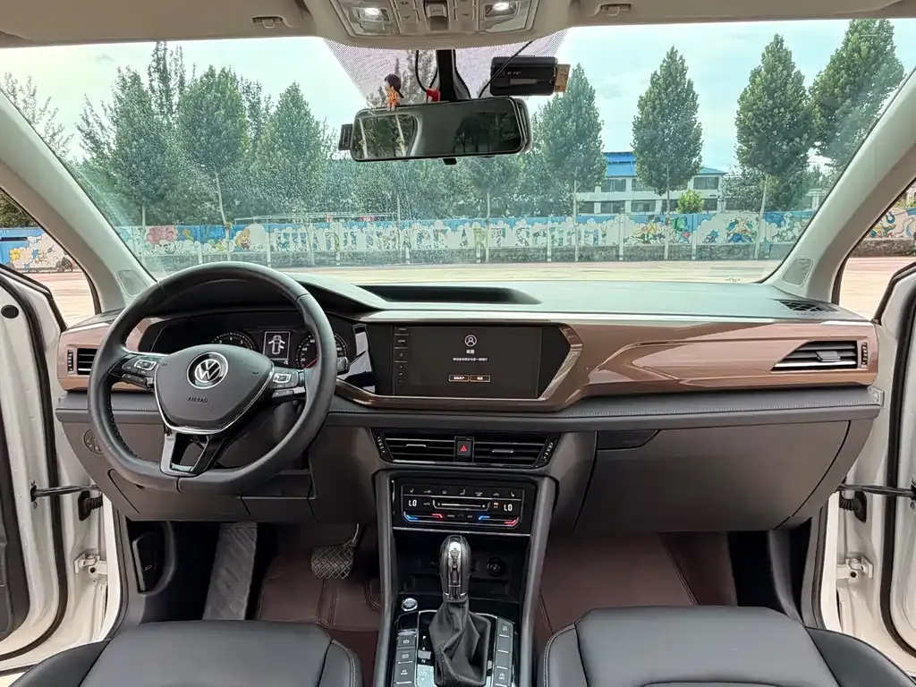Volkswagen Tharu 2022 из CN, фото 7