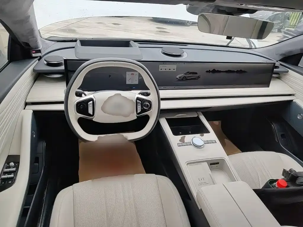 Geely Galaxy E8 — фото 10