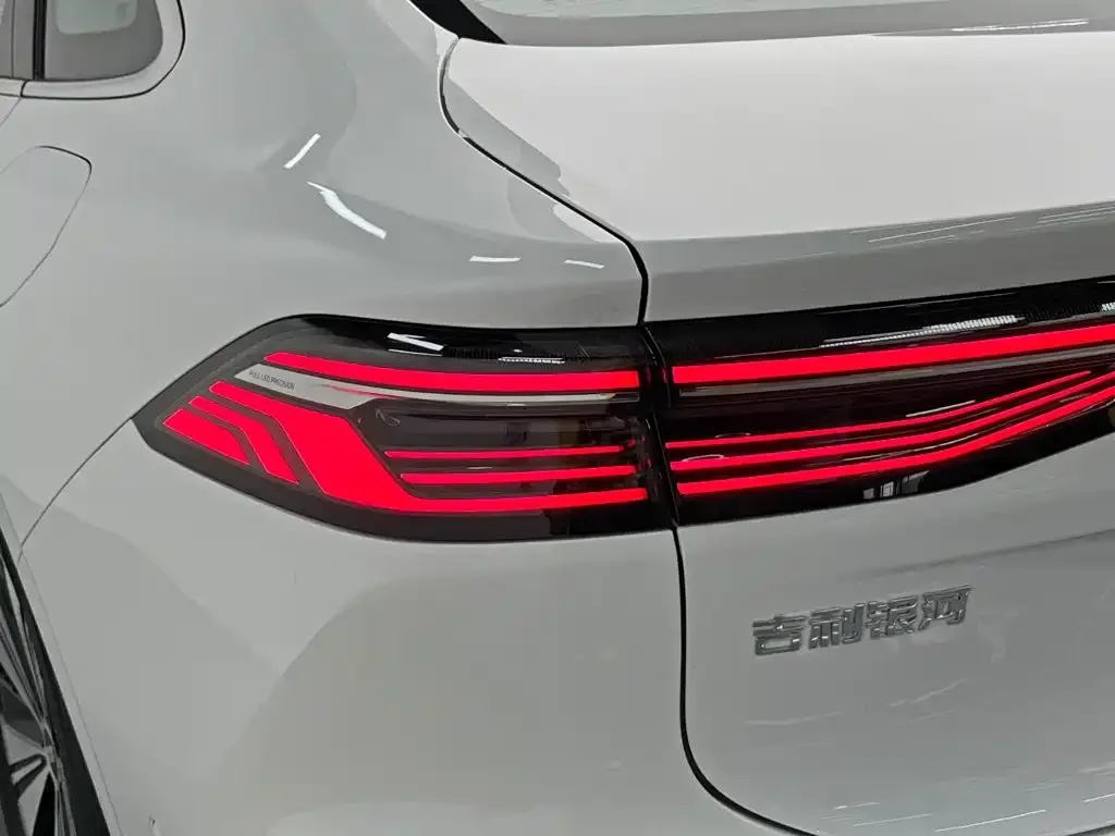 Geely 银河A7 EM — фото 4