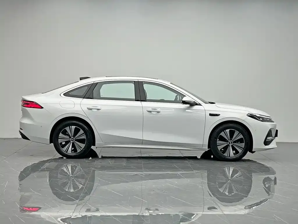 Geely 银河A7 EM — фото 5
