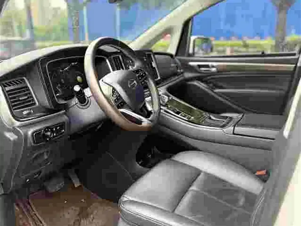 GAC Motor Trumpchi M8 — фото 3