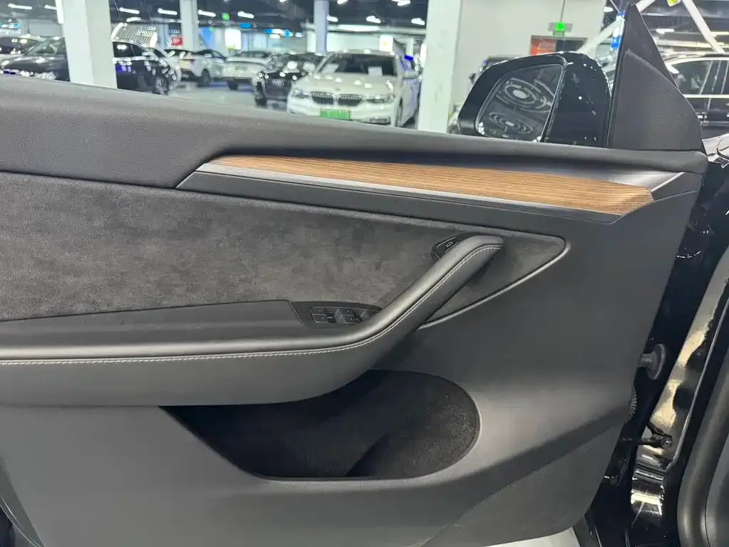 Tesla Model Y 2021 из CN, фото 7