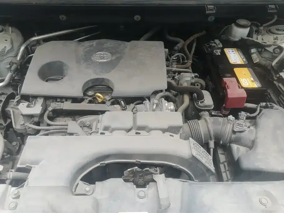 Toyota RAV4 — фото 10