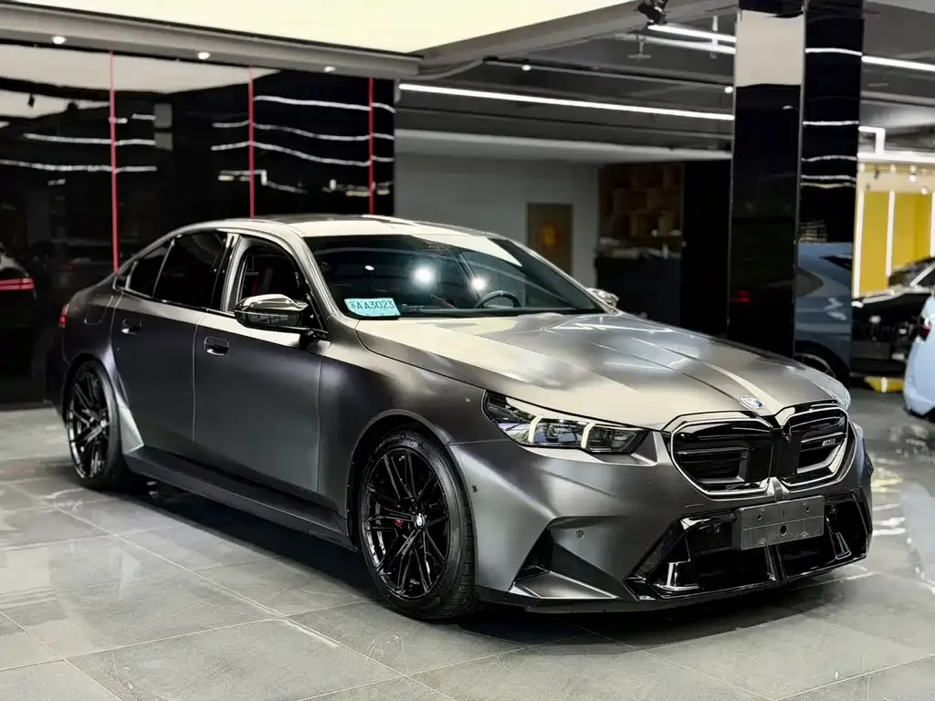 BMW M5 New Energy — фото 7