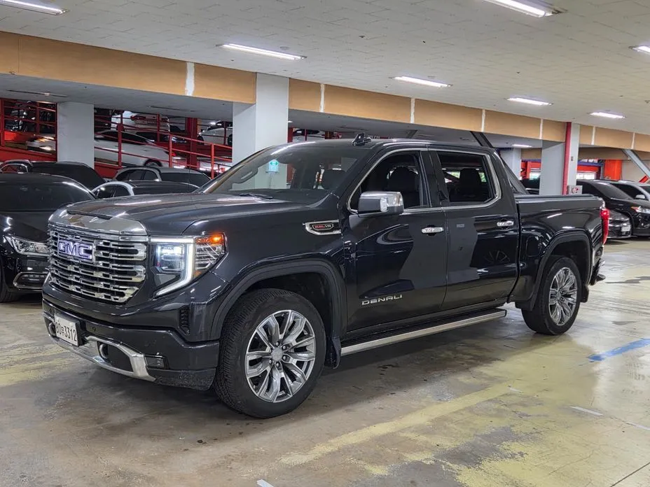GMC Sierra — фото 1