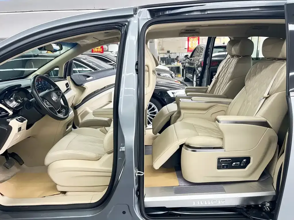 Buick GL8 2024 из CN, фото 7