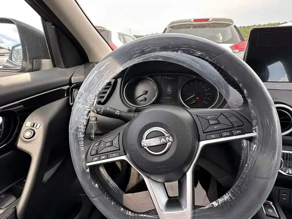 Nissan Qashqai — фото 4