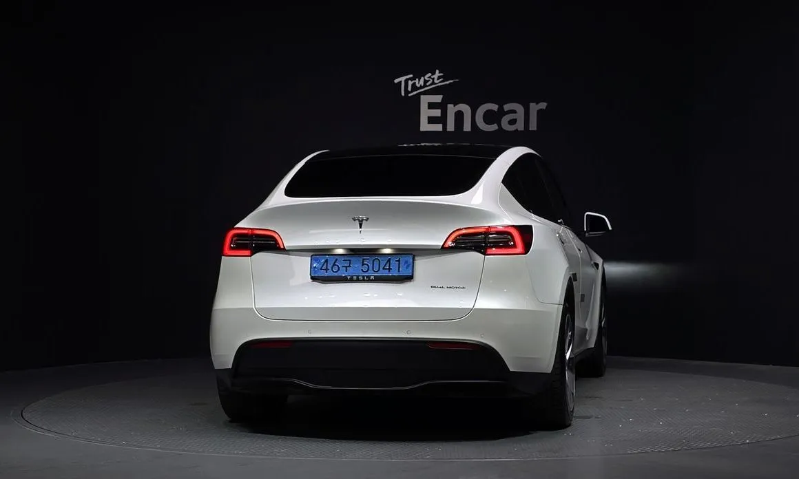 Tesla Model Y — фото 4