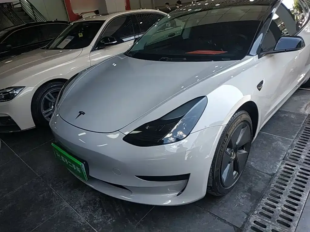 Tesla Model 3 — фото 6